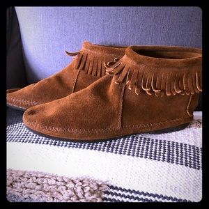 Minnetonka ankle boot moccasins!